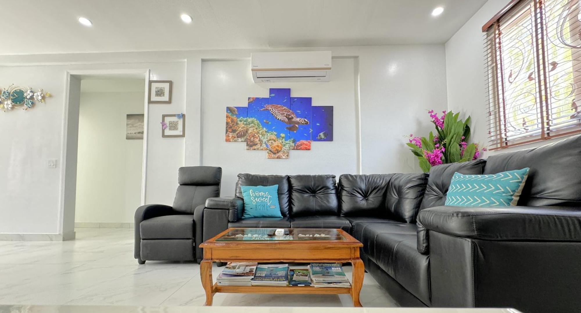 Ocean Pearl - Exclusive Modern Comfort Holiday Home In Leeward Residential Nearby Sunset Beach Long Bay Exterior photo
